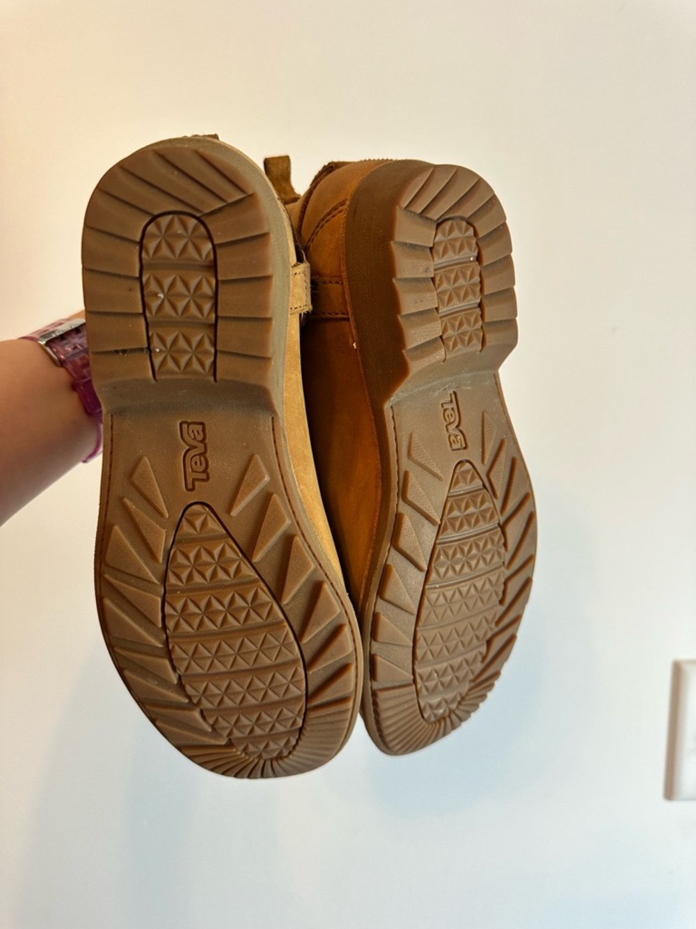 Teva Women’s Ankle Boot in Tan leather - Picture 5 of 7